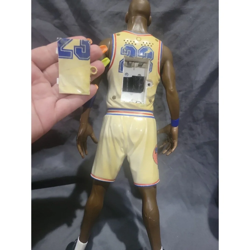 1996 Warner Bros. (WB) Space Jam - Talking Michael Jordan Basketball Figure Doll